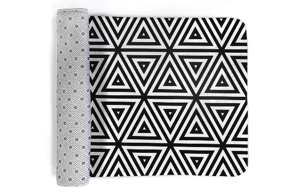 Kobereček Trojúhelníková geometrická mozaika