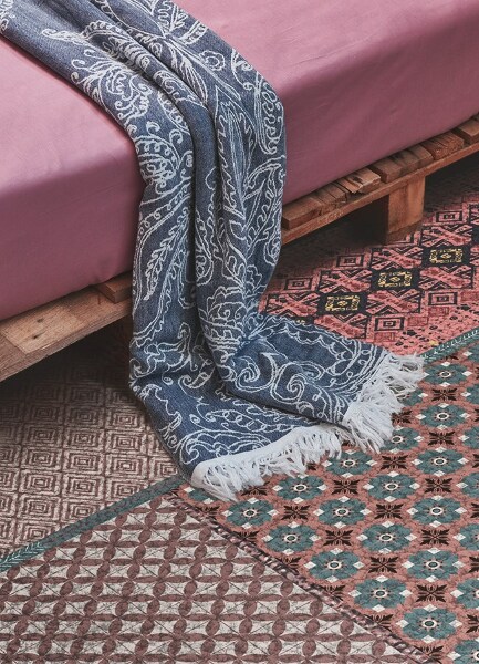 Vnitřní vinylový koberec Aztec vzor