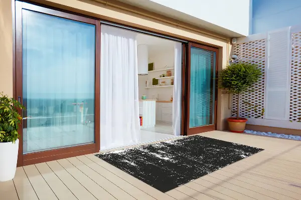 Krásný venkovní koberec Black poškrábaný beton