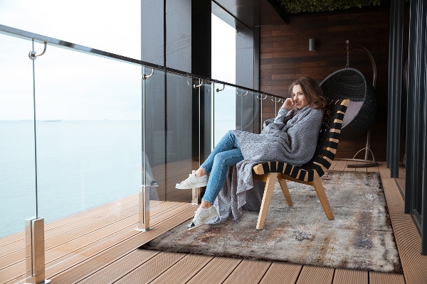 Moderní koberec na balkon Rezavý list