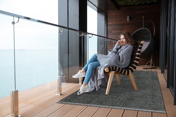 Moderní koberec na balkon Tmavý kámen