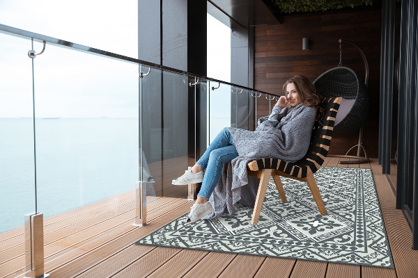 Koberec na balkon nebo terasu Geometrický vzor květiny
