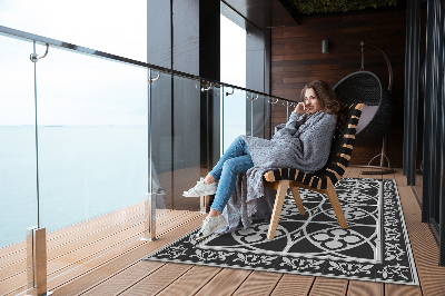 Moderní koberec na balkon Celtic vzor