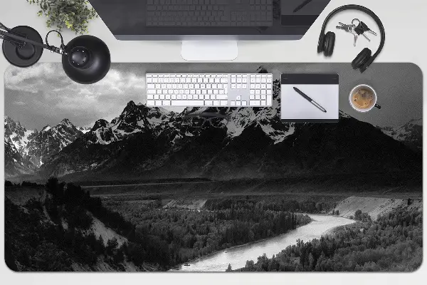 Velká podložka na stůl pro děti Tmavé hory